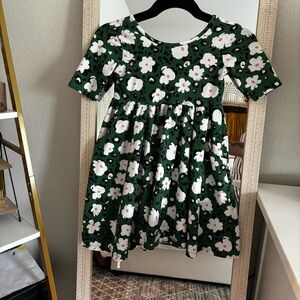 Hanna Andersson Girls Size 8 Twirl Green Floral Dress